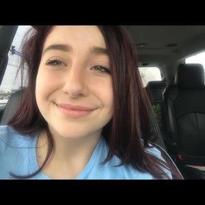 Meet your Posher, Hannah